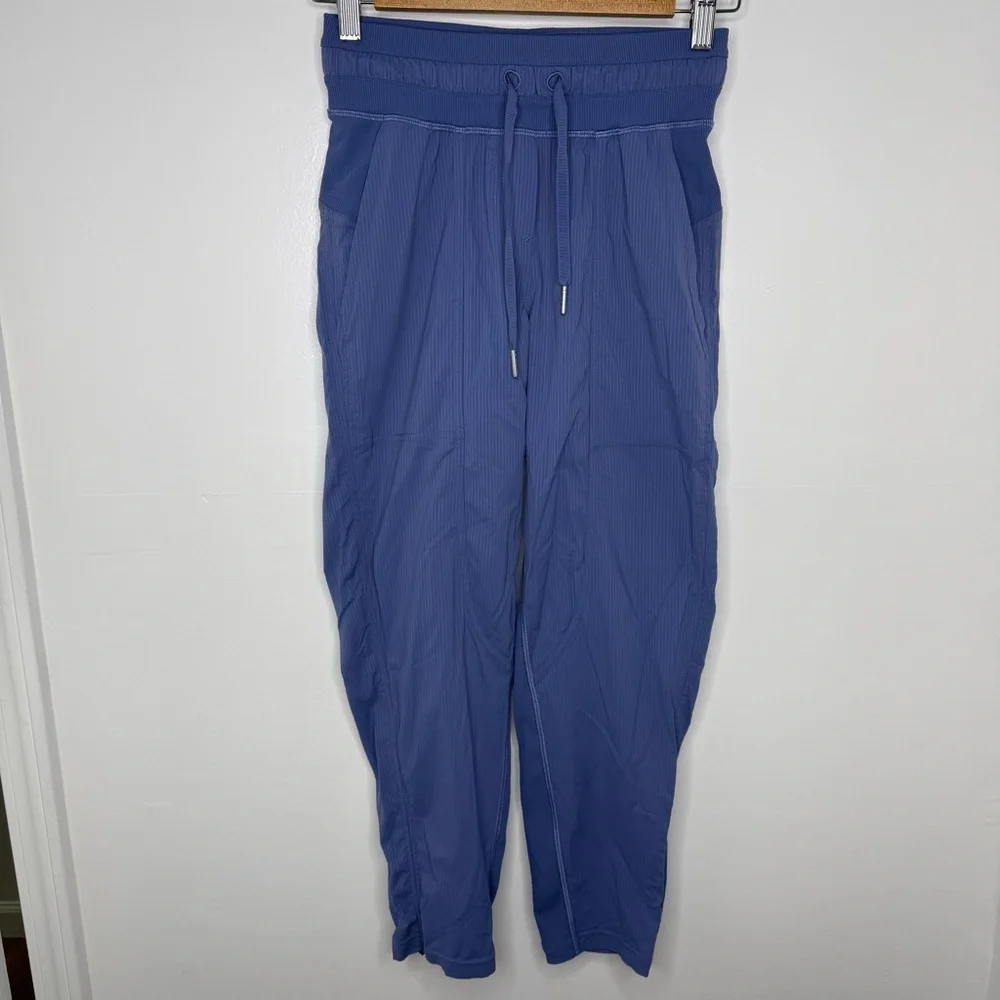 LULULEMON Water Drop Dance Studio Mid Rise Crop Pants